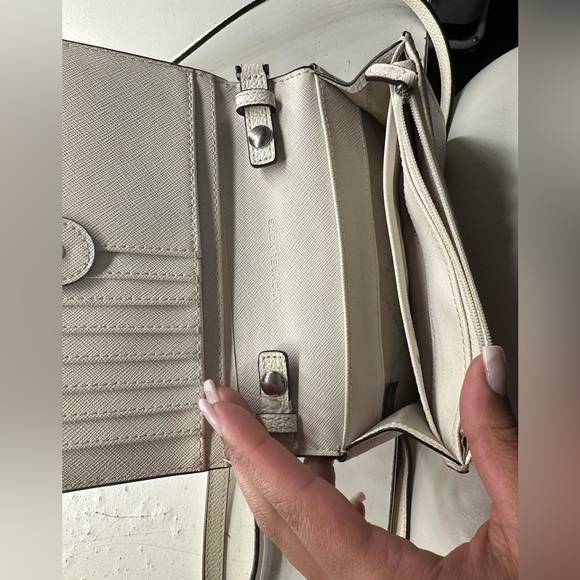 MICHEAL KORS SHOULDER PURSE - Picture 2 of 7